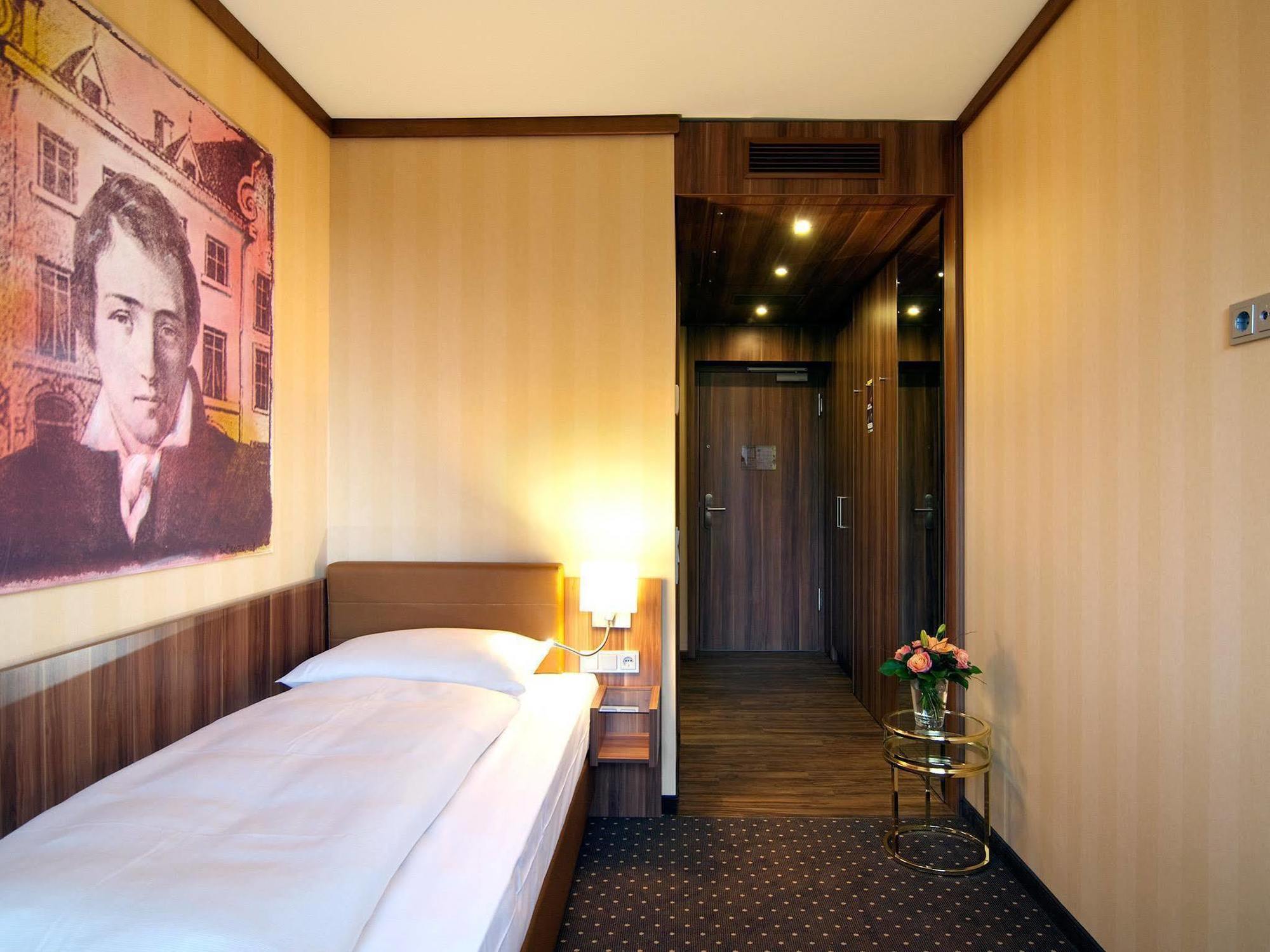 Living Hotel Duesseldorf מראה חיצוני תמונה